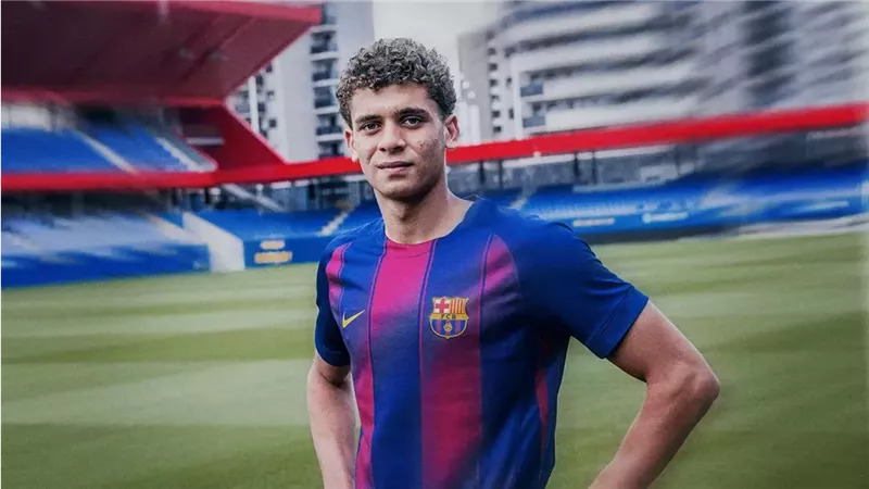 مدرب برشلونة أتلتيك: حمزة عبد الكريم يتطور بسرعة وظهوره قريب