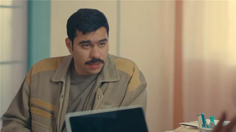 سينما ودراما  .. تفاصيل أعمال أحمد رمزي المقبلة |خاص