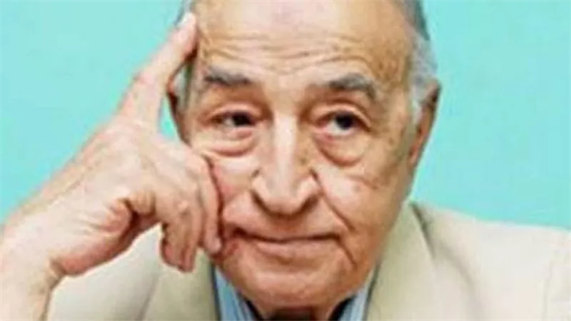 الأهلي ينعي الإعلامي الكبير فهمي عمر عن 98 عاما         