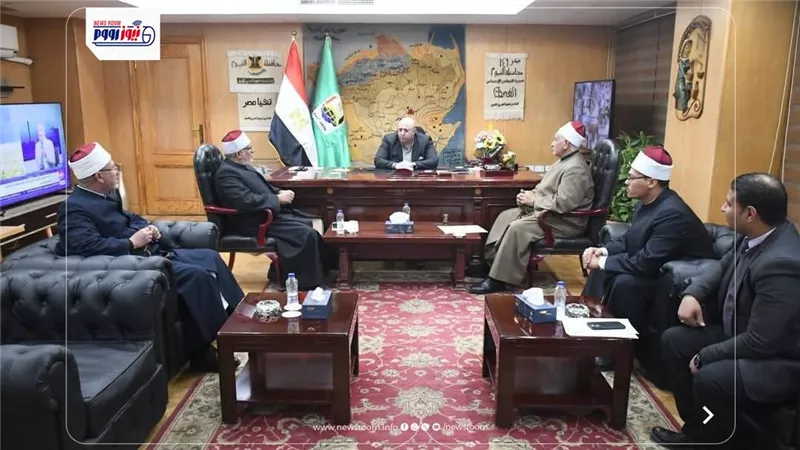 مديرأوقاف يهنئ محافظ الفيوم بتجديد الثقة ويبحث معه خطط التوعية الدينية 