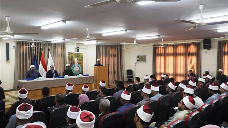 محافظ أسوان يشارك في الاحتفال باليوم السنوى لتأسيس الجامع الأزهر