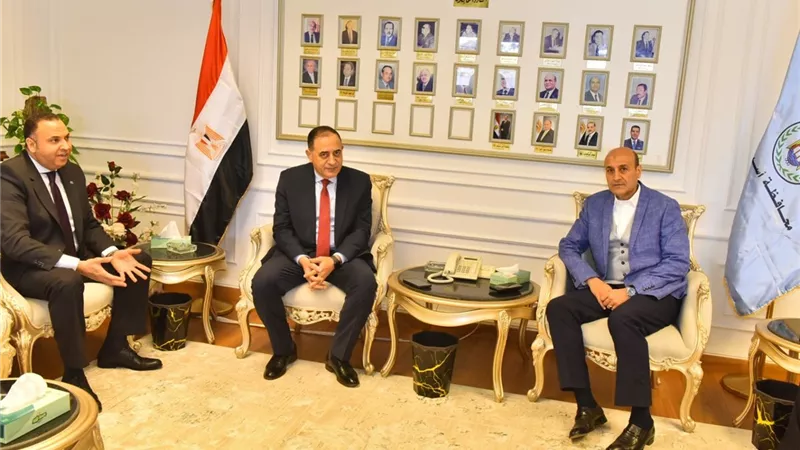 تعاون مثمر بين السلطة التنفيذية والقضائية بأسيوط لتعزيز سيادة القانون