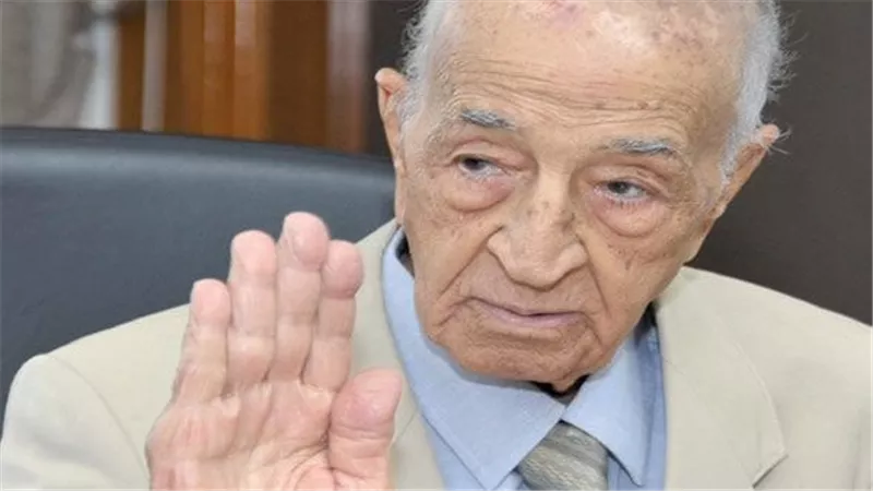 قامة إعلامية ووطنية تركت إرثًا خالدًا.. كيف نعت الأحزاب رحيل فهمي عمر؟