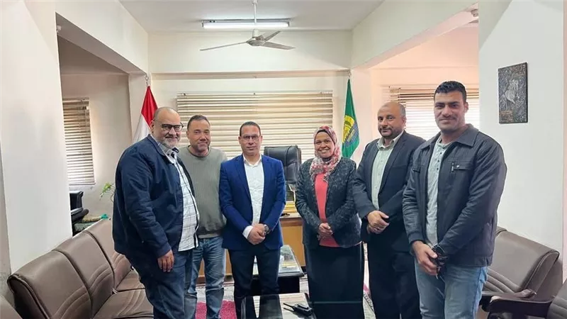 النائب سيد عبد الجليل يبحث مطالب أهالي التل الكبير مع رئيس المدينة