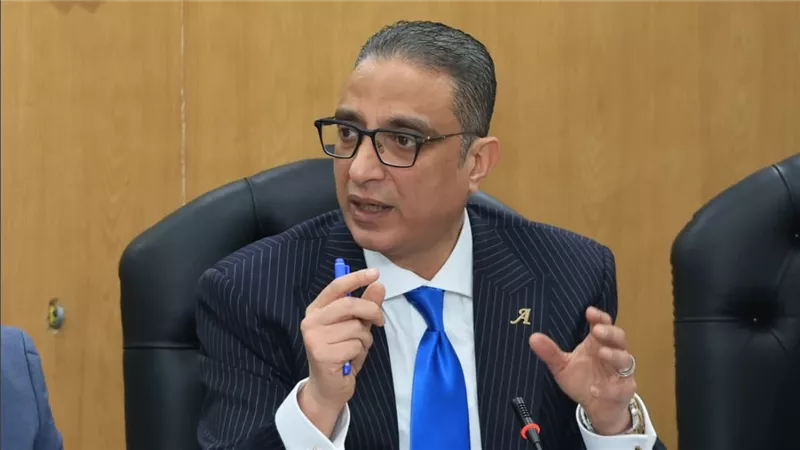 محافظ الجيزة: المسؤولية أمام المواطنين تفرض علينا أقصى درجات الجدية والانضباط