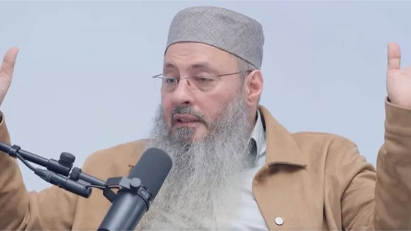 «ذنوب 100 سنة تغفر بصيامه».. الشيخ أيمن عبد الجليل يكشف فضل رمضان