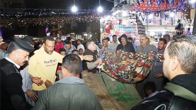 رفع 134 حالة إشغالات متنوعة ضمن سلسلة حملات مكبرة بأسواق أسوان