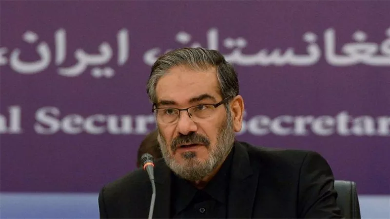 أمين مجلس الدفاع الإيراني: رفض واشنطن لأسلحة نووية تتوافق مع فتوى خامنئي