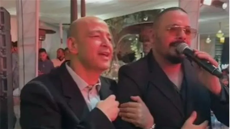 مفاجأة رمضان ..عمرو أديب يظهر مع رامي عياش في أجواء غنائية خاصة في مصر |صور