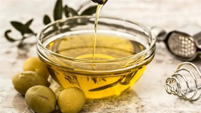 اكتشفي فوائد زيت الزيتون البكر لصحة عقلك ووظائفه اليومية