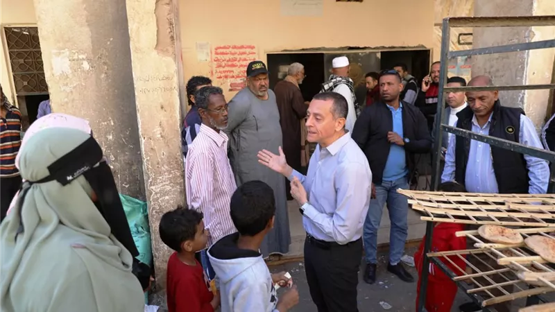 تحركات عاجلة لمحافظ أسوان لتحسين الخدمات المقدمة للمواطن بالصداقة الجديدة 