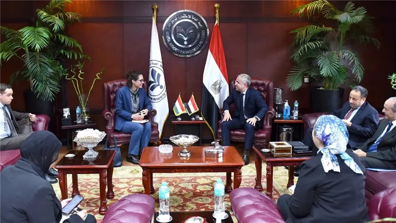 مباحثات مصرية مجرية لجذب استثمارات نوعية في السكك الحديدية وإدارة المياه