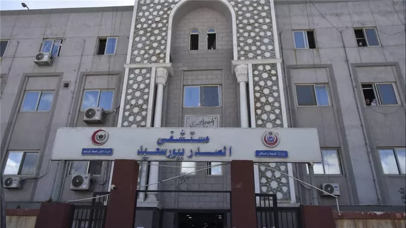 محافظ بورسعيد يتفقد مستشفى الصدر  بحي المناخ ويلتقي عدد من المرضي