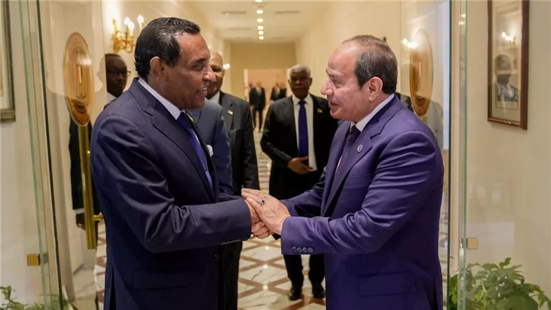 خبراء يكشفون أهم الملفات على طاولة الرئيس السيسي ورئيس وزراء السودان