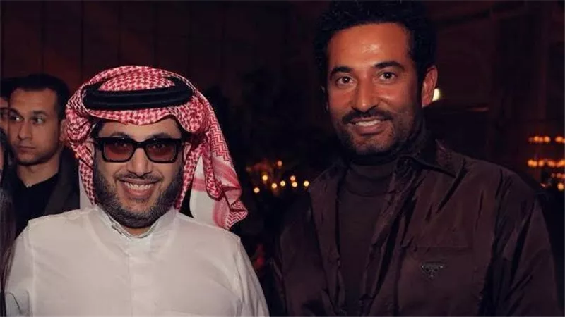 عمرو سعد يدعو تركي آل الشيخ للتصوير في الدرب الأحمر