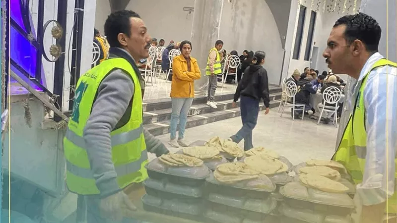 في لفتة إنسانية.. مصر الخير تنظم موائد الرحمن بالتعاون مع أوقاف السويس