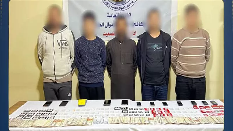 سقوط تشكيل عصابي انتحل صفة موظفي بنوك للنصب على المواطنين بالمنيا