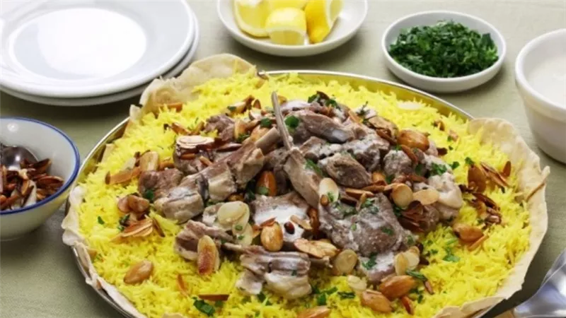 كيف تحضرين المنسف الأردني بالمكونات الأصلية واللحم الطري 	