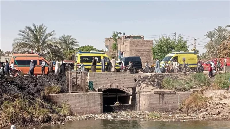 عاجل.. وفاة سائق الميكروباص وإصابة 13 في حادث مروع بأرمنت غرب الأقصر