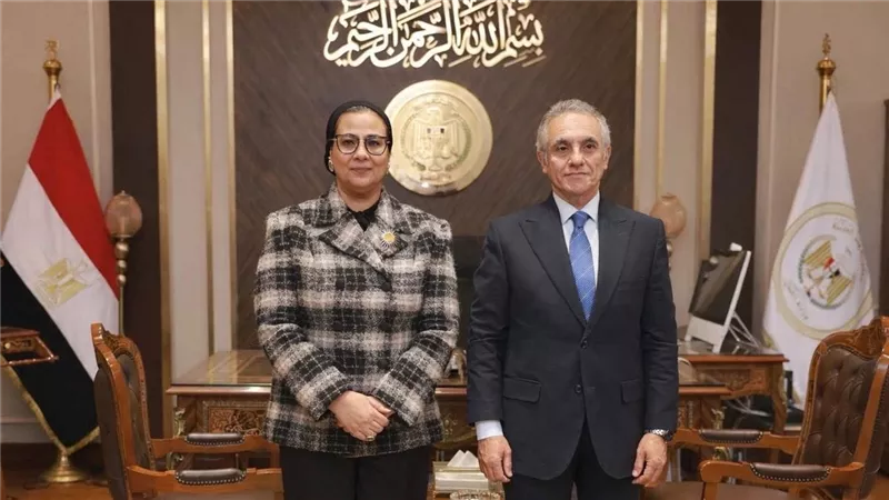 المستشارة أمل عمار تهنئ المستشار محمود حلمي الشريف لتوليه منصب وزير العدل 