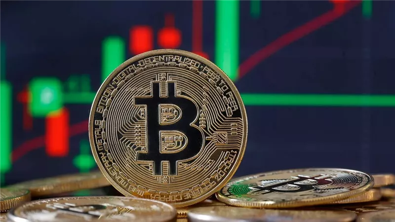 بيتكوين تهبط 1500 دولار وسط تذبذب الأسواق العالمية