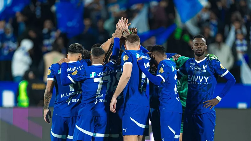 طاقم تحكيم مصري يدير مباراة الهلال والنجمة في الدوري السعودي