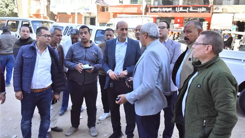 محافظ أسيوط يقود جولة ميدانية موسعة بأبوتيج: إزالة مخالفات بناء ورصد شدة خشبية
