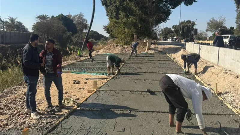 محافظ أسيوط يعلن دفع معدلات العمل بكوبري الحواتكة بمنفلوط وبدء صب الكمر  