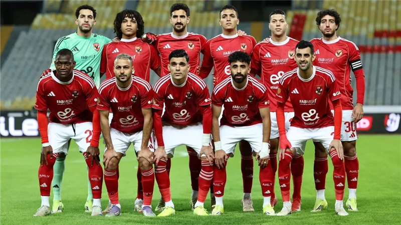 تحرك عاجل من الأهلي بعد عقوبات كاف.. مصدر يكشف التفاصيل