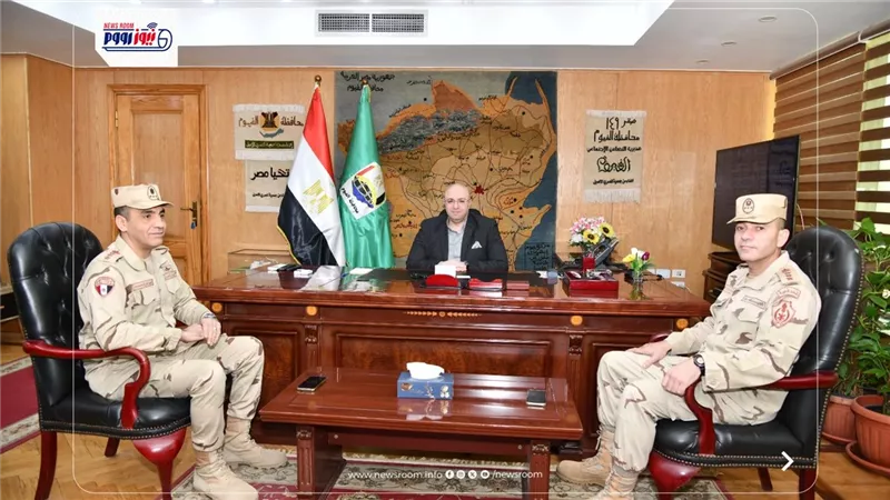 محافظ الفيوم يستقبل المستشار العسكري للتهنئة بتجديد ثقة القيادة السياسية