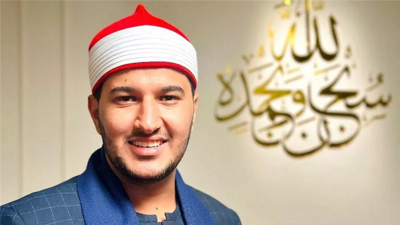 وزير الأوقاف يهنئ بلال سيف لفوزه بالمركز الأول بمسابقة القرآن الكريم الدولية