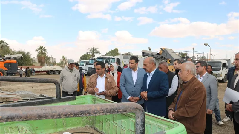 محافظ السويس يتفقد إدارة الطوارئ والتدخل السريع للوقوف على مستوى الجاهزية