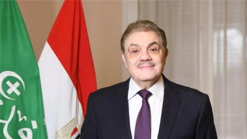 رئيس الوفد يكلف حسين منصور بتقديم مقترح لتشكيل إتحاد المهنيين