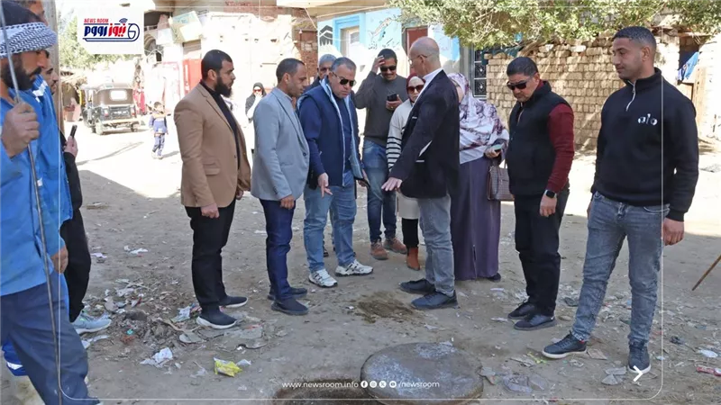 رئيس مياه الفيوم يرفع التوصيلات المخالفة ويعيد الانضباط لشبكات الصرف الصحي