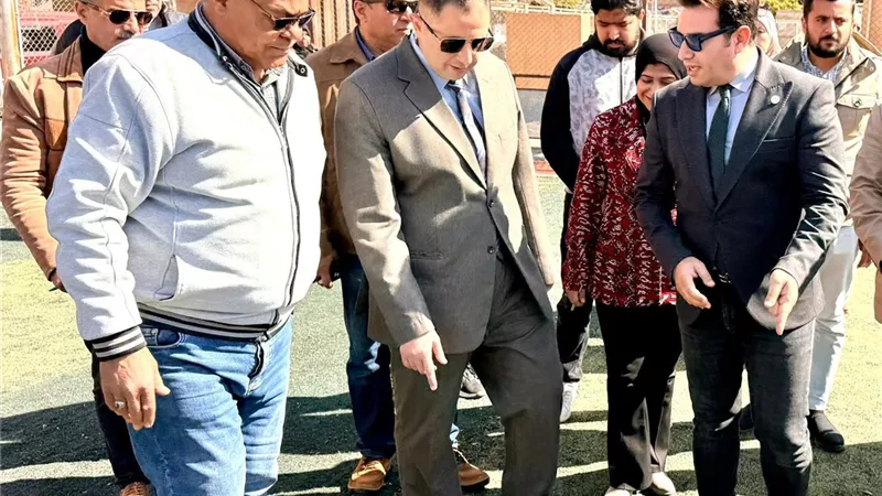 وكيل الشباب والرياضة بدمياط يستقبل المحافظ فى جولة بمركز كفر سعد 