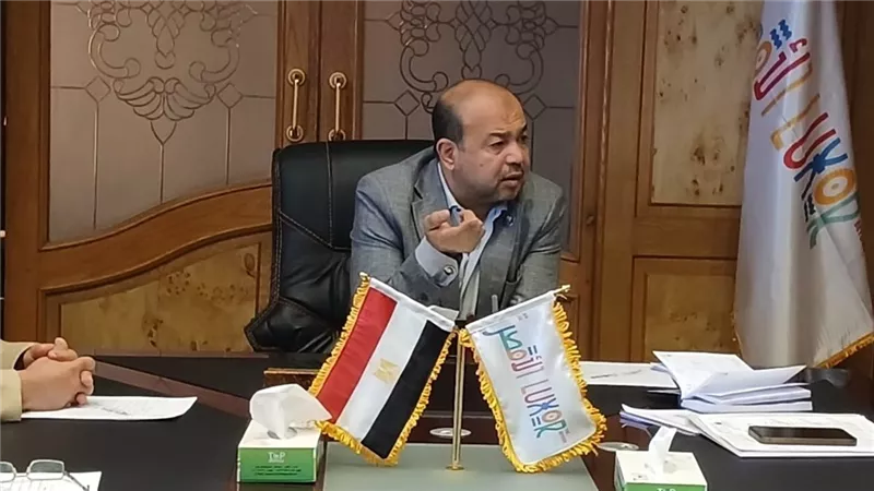 سكرتير عام الأقصر يعقد اجتماعًا لمتابعة ملف المتغيرات المكانية والتصالح 