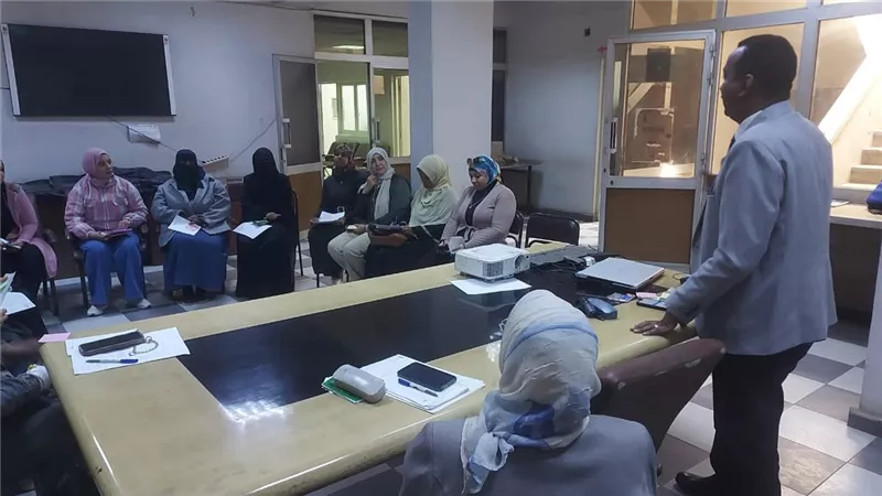 برنامج تدريبى حول أهمية دور المرأة في تعزيز الأمن والسلم القوميين بأسوان