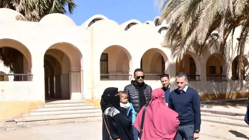 أسوان: توفير أوراق طابعة 