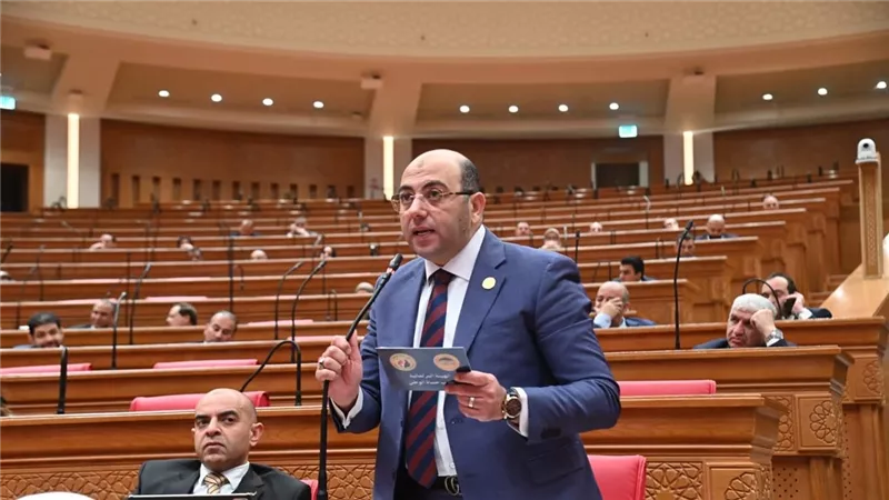 العطيفي يطالب المالية بحلول اقتصادية غير تقليدية وتحسين أحوال الموظفين المادية