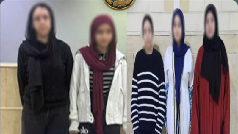  القبض على 3 فتيات سخرن من سلوكيات السيدات في الصلاة