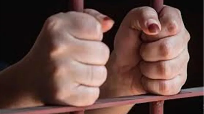 تخفيف حكم السجن على ربة منزل متهمة بالاتجار في المخدرات بمنشأة ناصر