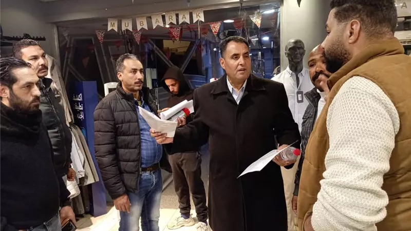 حملات مسائية مكثفة بحي عتاقة بالسويس لضبط الأسعار ومراجعة الغذاء والمرافق