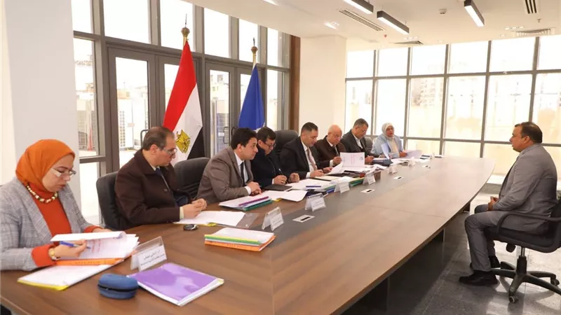 محافظ دمياط يرأس اجتماع لجنة القيادات لاختيار مديرين جدد بالإدارات العامة