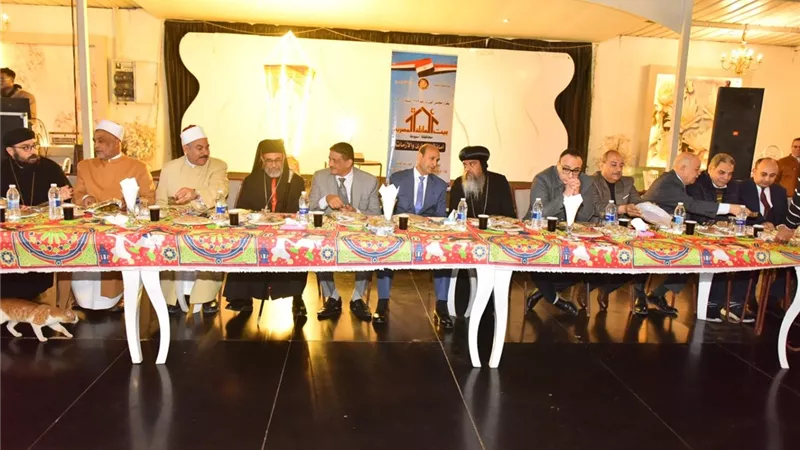 محافظ أسيوط يشارك الأطفال إفطار رمضان الجماعي ويعزز قيم التضامن الاجتماعي