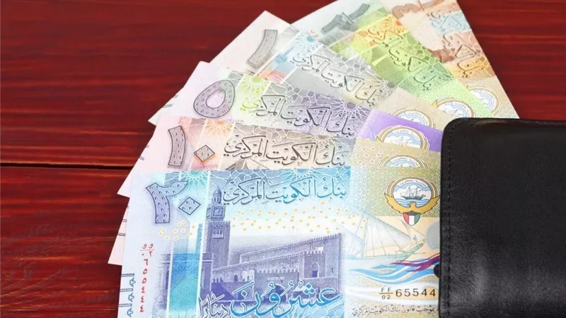 تحديث سعر الدينار الكويتي اليوم الجمعة 24 يوليو أمام الجنيه المصري