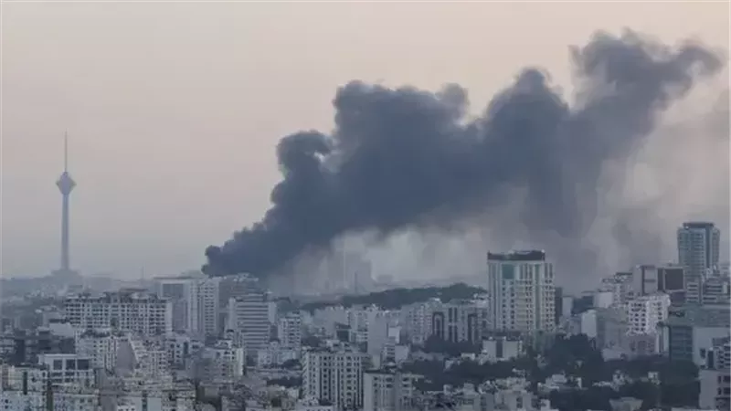 تداعيات الحرب تمتد إلى الوسط الفني.. احتجاز وتضرر عدد من المشاهير