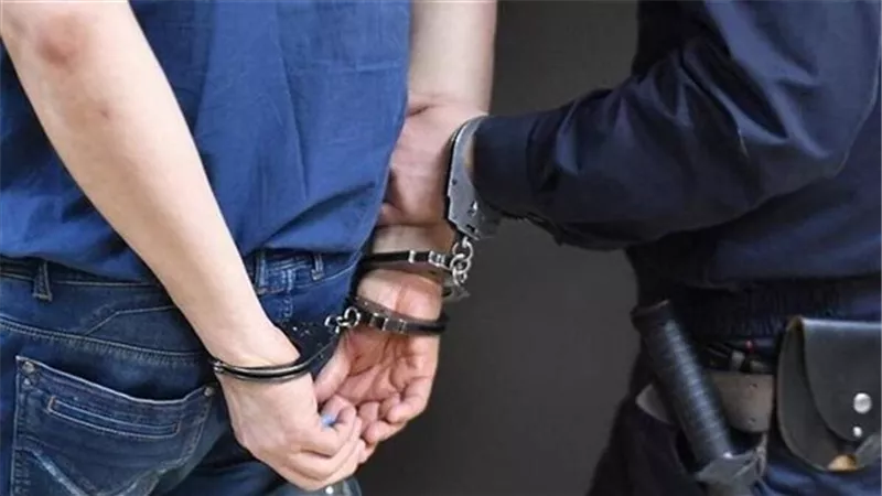 القبض على عاطلين قاما بأحتجاز سائق توك توك والتعدى عليه فى بولاق الدكرور