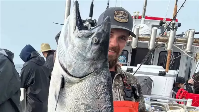أثناء التصوير.. وفاة نجم برنامج Deadliest Catch عن 25 عاما 