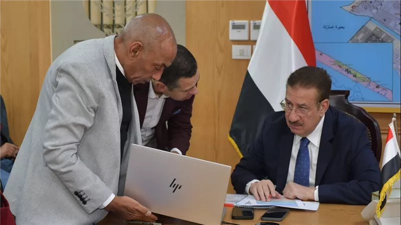بحضور وزيرة التنمية المحلية..محافظ بورسعيديتابع الموقف التنفيذي لملفات التقنين