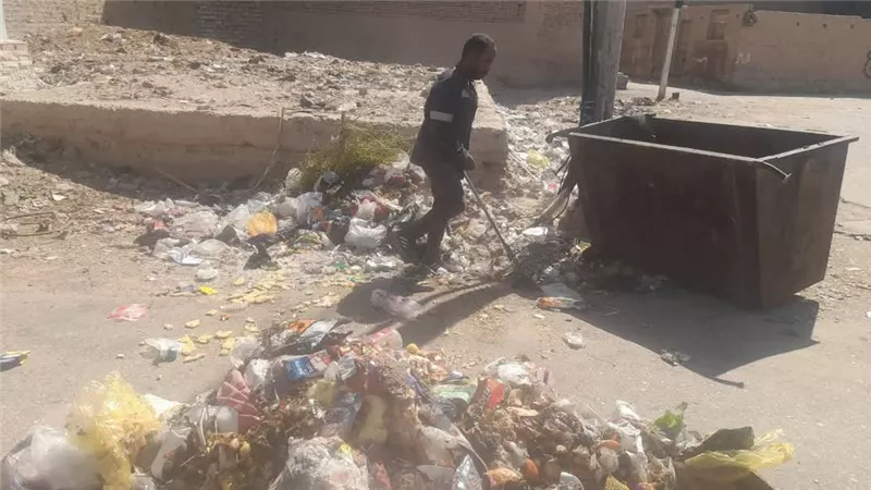 رئيس الوحدة المحلية لمركز ومدينة قنا يتابع أعمال النظافة بجميع الأحياء